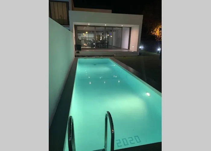 Modern Villa With Private Pool/ 400M To The Beach