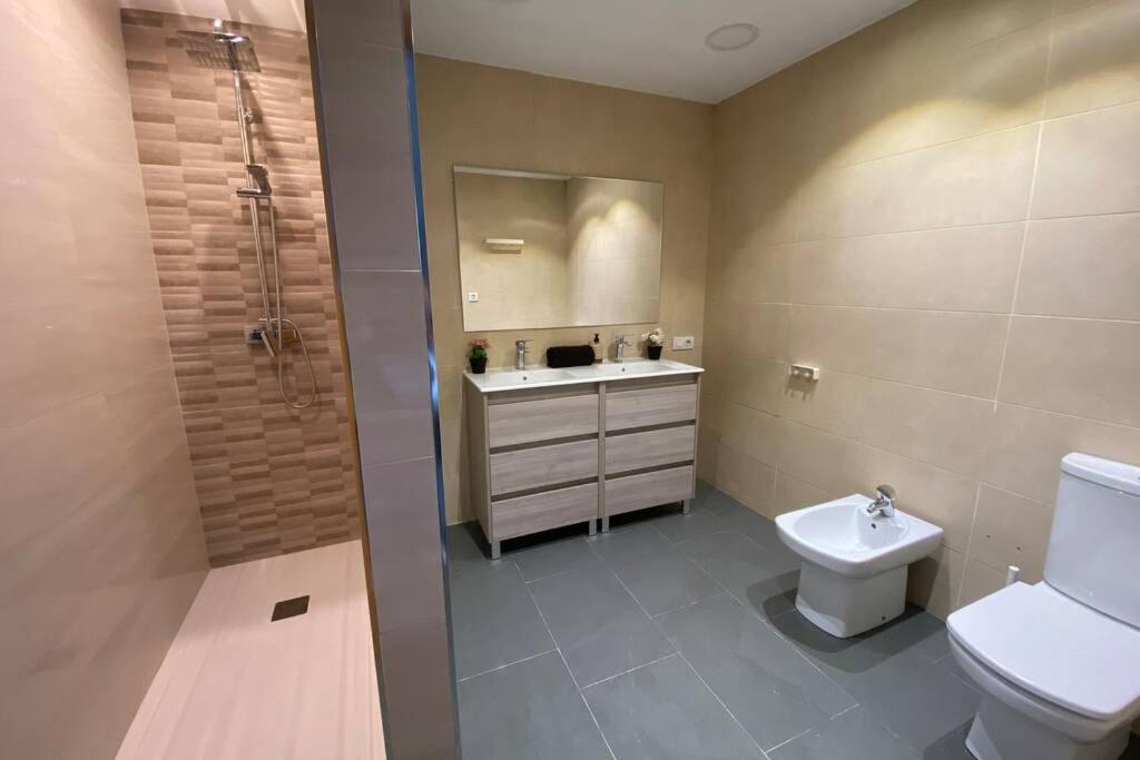Modern With Private Pool/ 400m To The Villa