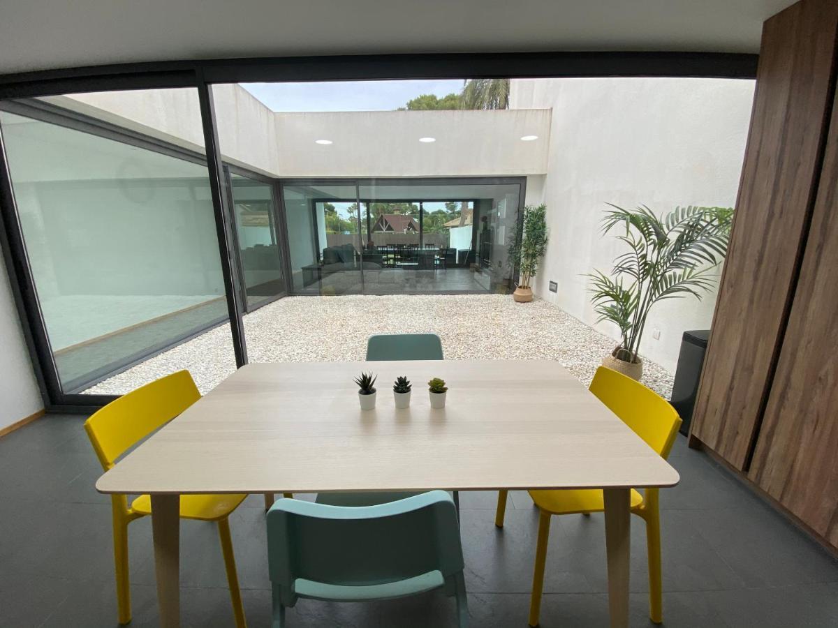 Modern With Private Pool/ 400m To The *