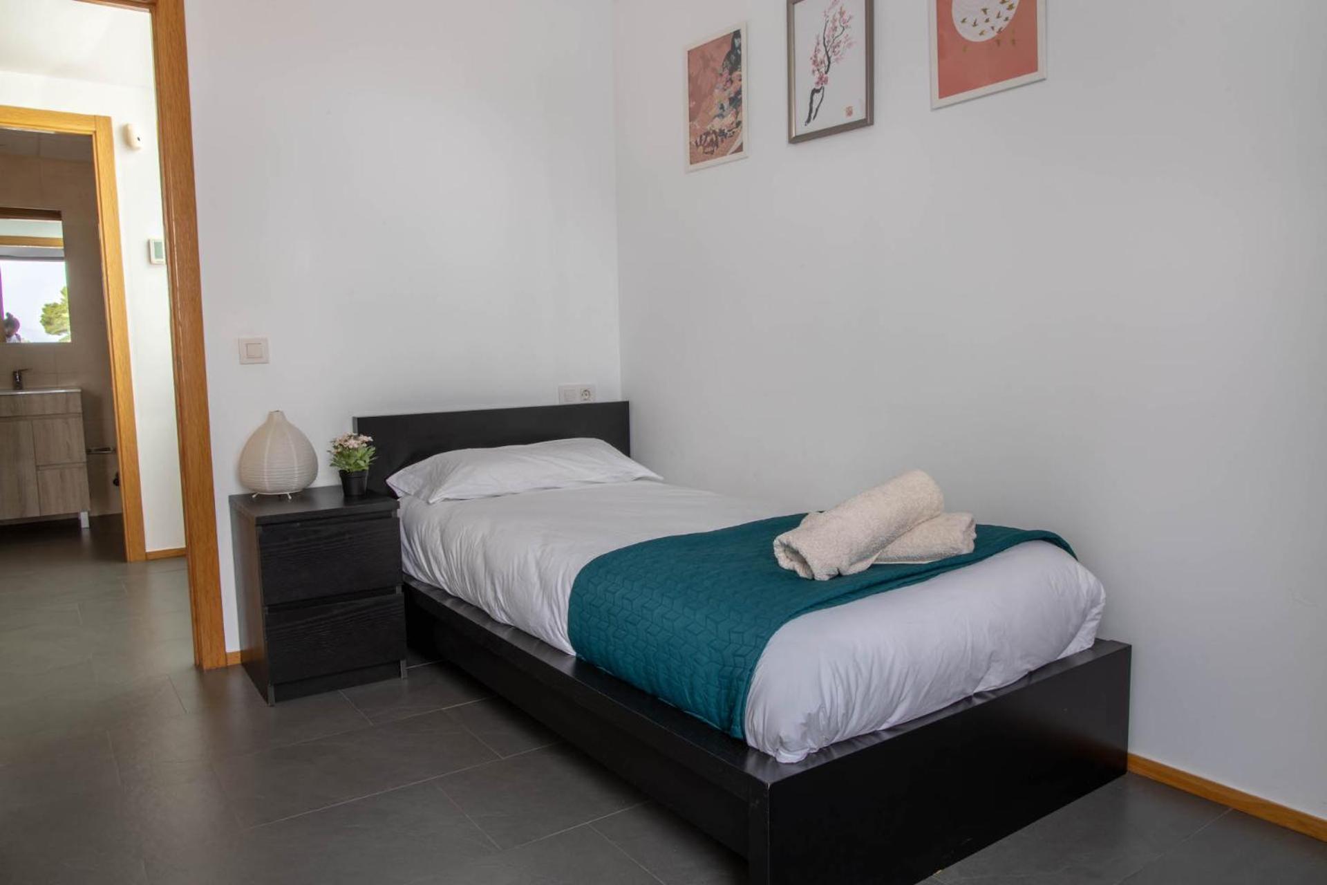 Modern With Private Pool/ 400m To The *